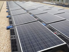 Pannelli fotovoltaici sui tetti o in giardino, senza permessi