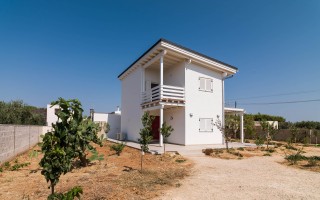 Come si vive in una casa in legno nel Salento? Il racconto di Nadia