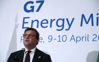 Sull'energia parla il ministro